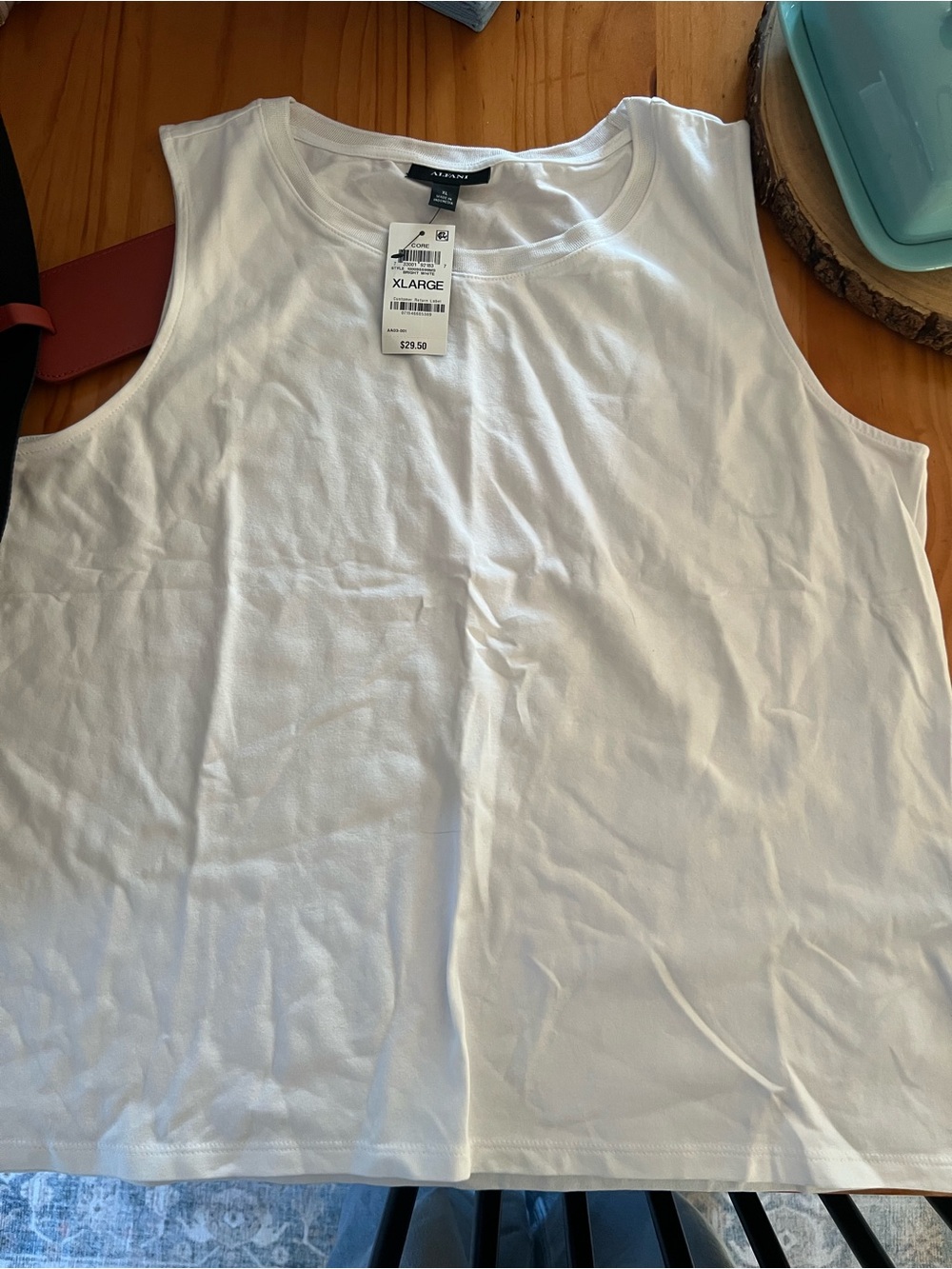 Alfani White Sleeveless Crew Neck Tank